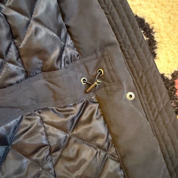 🧥 DKNY Navy Quilted Lined Parka Jacket - Medium - Detachable Faux Fur Hood - Picture 10 of 16